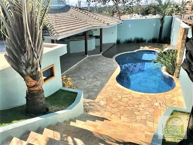 Casa com 453m² 3 quartos e 5 banheiros, à venda, no bairro Jardim Paulista em Atibaia