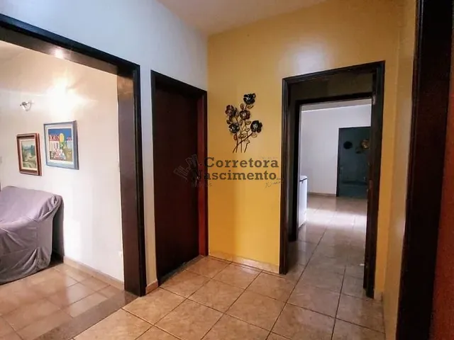 Casa com 685m² 5 quartos e 5 banheiros, à venda, no bairro Centro em Jacareí