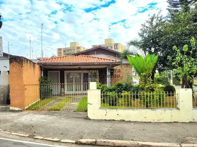 Casa com 685m² 5 quartos e 5 banheiros, à venda, no bairro Centro em Jacareí