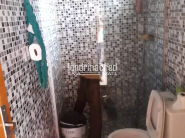 Casa com 250m² 4 quartos e 3 banheiros, à venda, no bairro Jatobá em Londrina