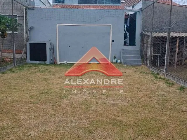 Casa com 175m² 4 quartos e 2 banheiros, à venda, no bairro Parque Residencial Santo André em Caçapava