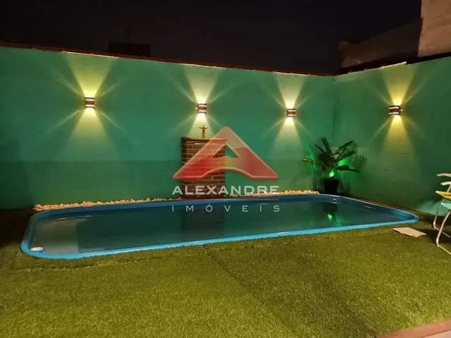 Casa com 175m² 4 quartos e 2 banheiros, à venda, no bairro Parque Residencial Santo André em Caçapava