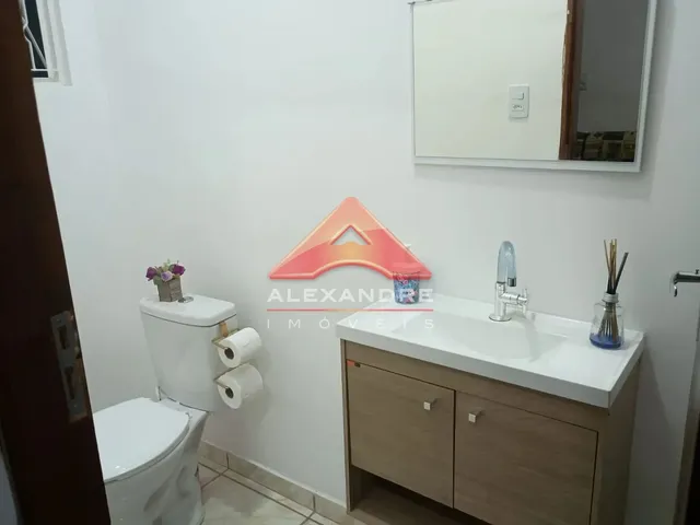 Casa com 175m² 4 quartos e 2 banheiros, à venda, no bairro Parque Residencial Santo André em Caçapava