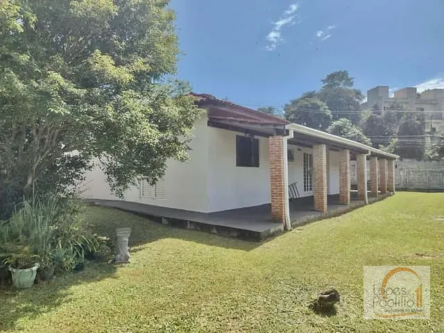 Casa com 470m² 3 quartos e 1 banheiro, à venda, no bairro Jardim Paulista em Atibaia