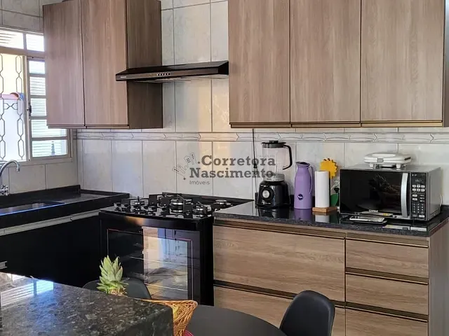Casa com 100m² 2 quartos e 1 banheiro, à venda, no bairro Jardim Coleginho em Jacareí