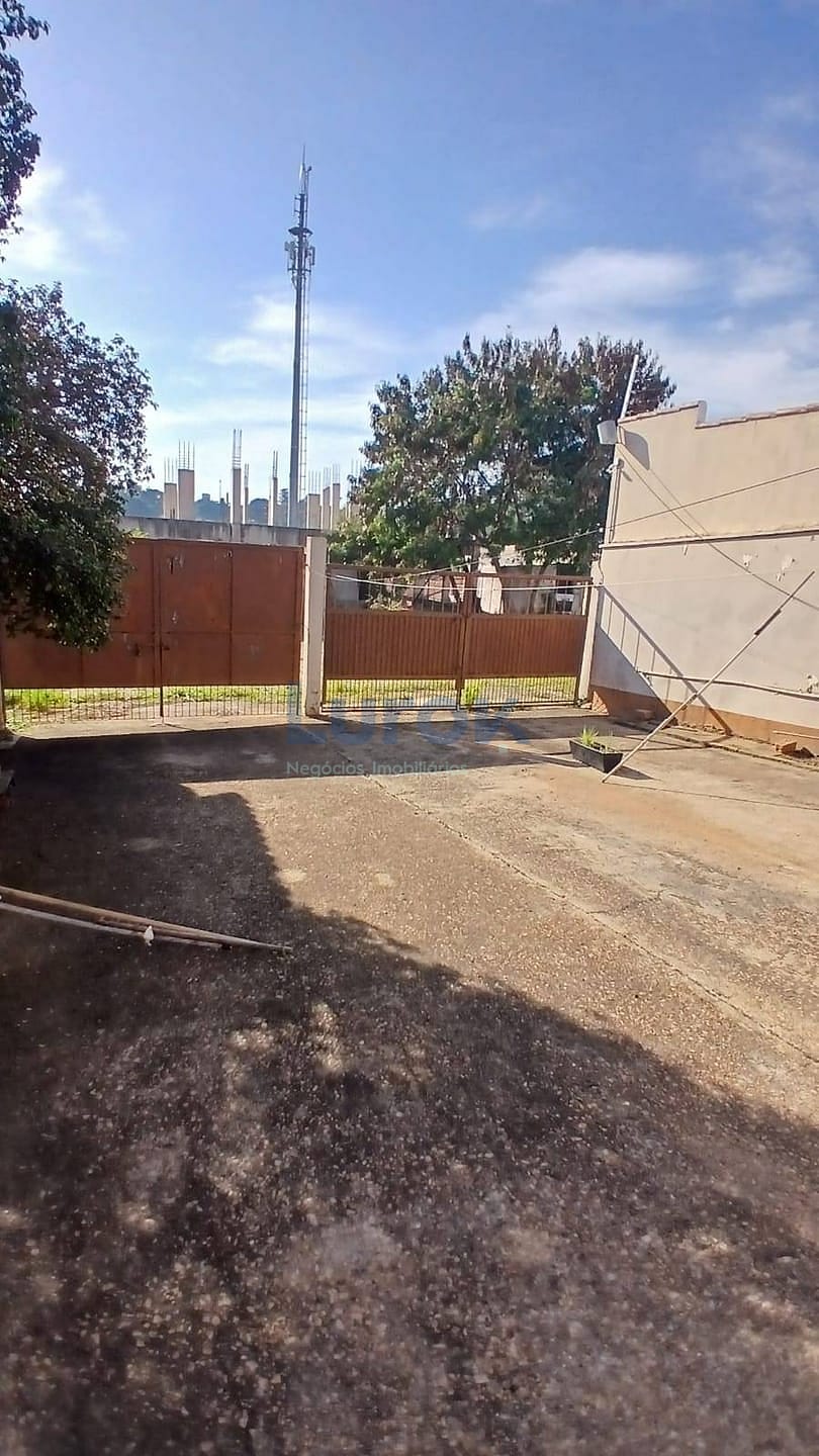 Casa, 3 quartos, 168 m² - Foto 2