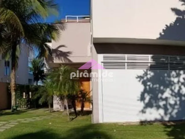 Casa com 630m² 4 quartos e 5 banheiros, à venda ou para alugar, no bairro Praia do Sapê em Ubatuba