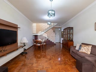 Foto do Casa-Casa tipo para venda em Campo Belo com 4 quartos, sendo 1 suíte, 200m²
