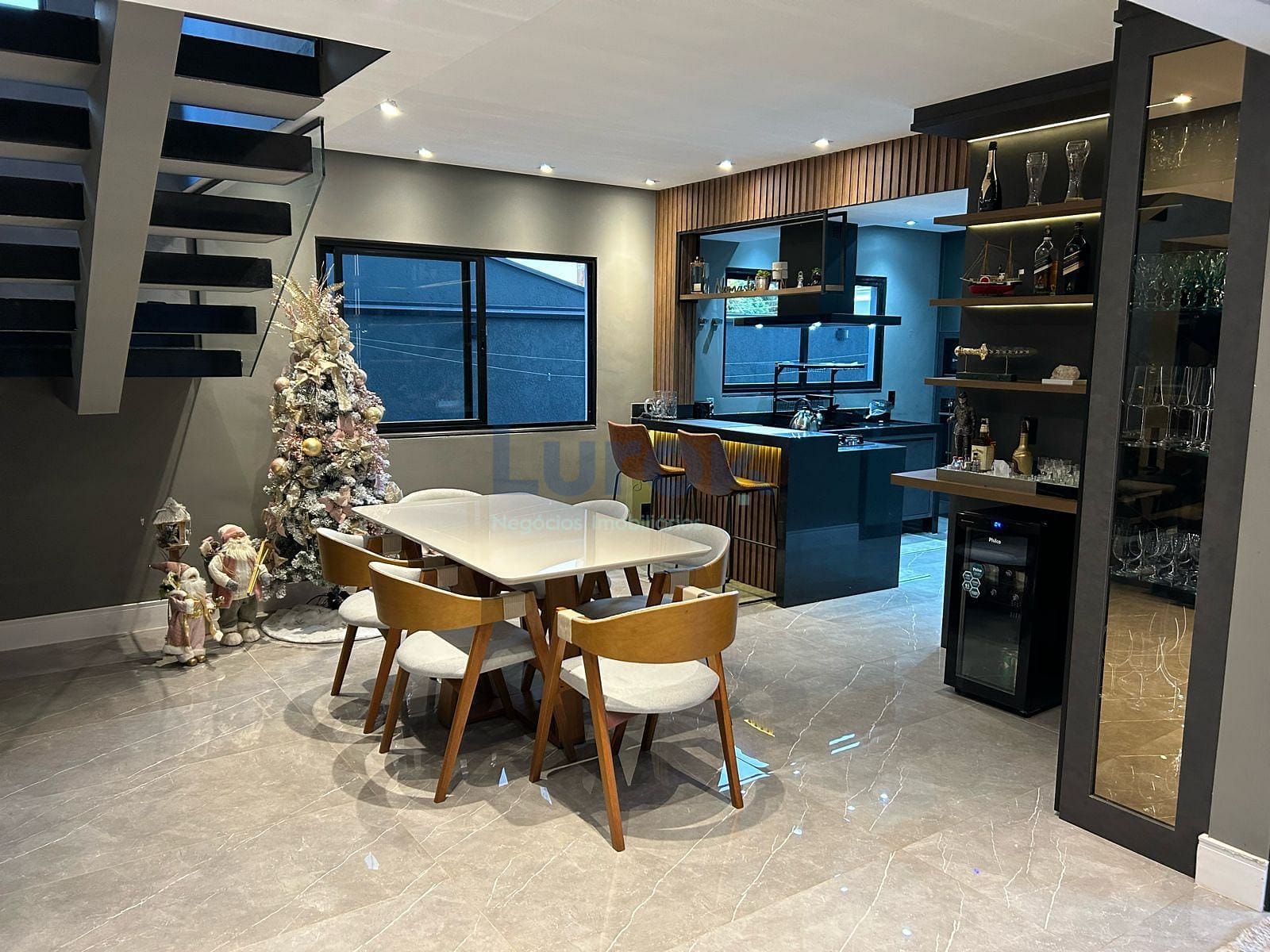 Casa, 3 quartos, 196 m² - Foto 7