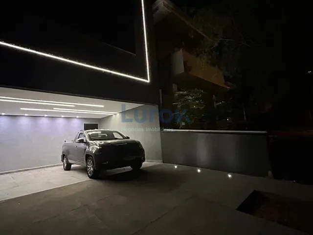 Casa com 454m² 3 quartos e 4 banheiros, à venda, no bairro Vila Faustina II em Valinhos