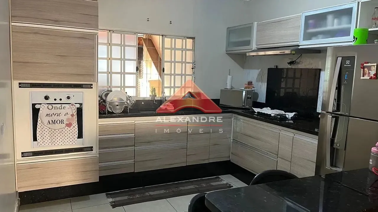 Casa, 3 quartos, 155 m² - Foto 1