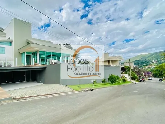 Casa com 828m² 4 quartos e 6 banheiros, à venda, no bairro Jardim Maristela em Atibaia