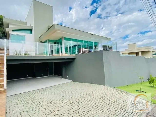 Casa com 828m² 4 quartos e 6 banheiros, à venda, no bairro Jardim Maristela em Atibaia