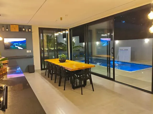 Casa com 731m² 3 quartos e 5 banheiros, à venda, no bairro Observatório em Vinhedo