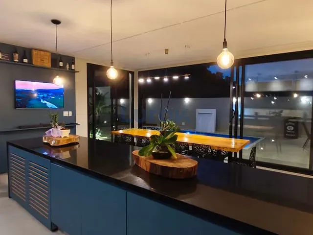 Casa com 731m² 3 quartos e 5 banheiros, à venda, no bairro Observatório em Vinhedo