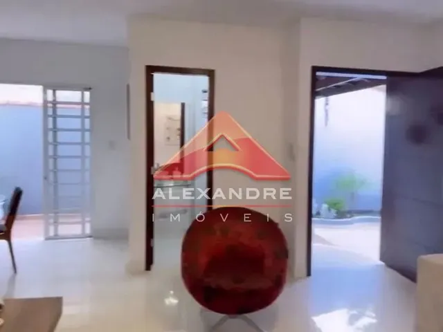 Casa com 250m² 3 quartos e 1 banheiro, à venda, no bairro Jardim Portugal em São José Dos Campos