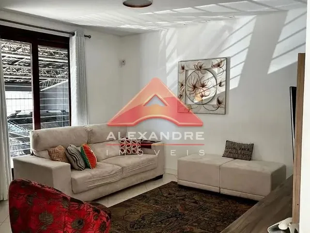 Casa com 250m² 3 quartos e 1 banheiro, à venda, no bairro Jardim Portugal em São José Dos Campos