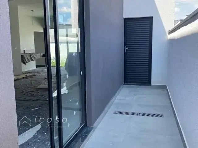 Casa com 300m² 3 quartos e 3 banheiros, à venda, no bairro Condomínio Ouro Ville em Taubaté