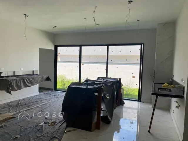 Casa com 300m² 3 quartos e 3 banheiros, à venda, no bairro Condomínio Ouro Ville em Taubaté