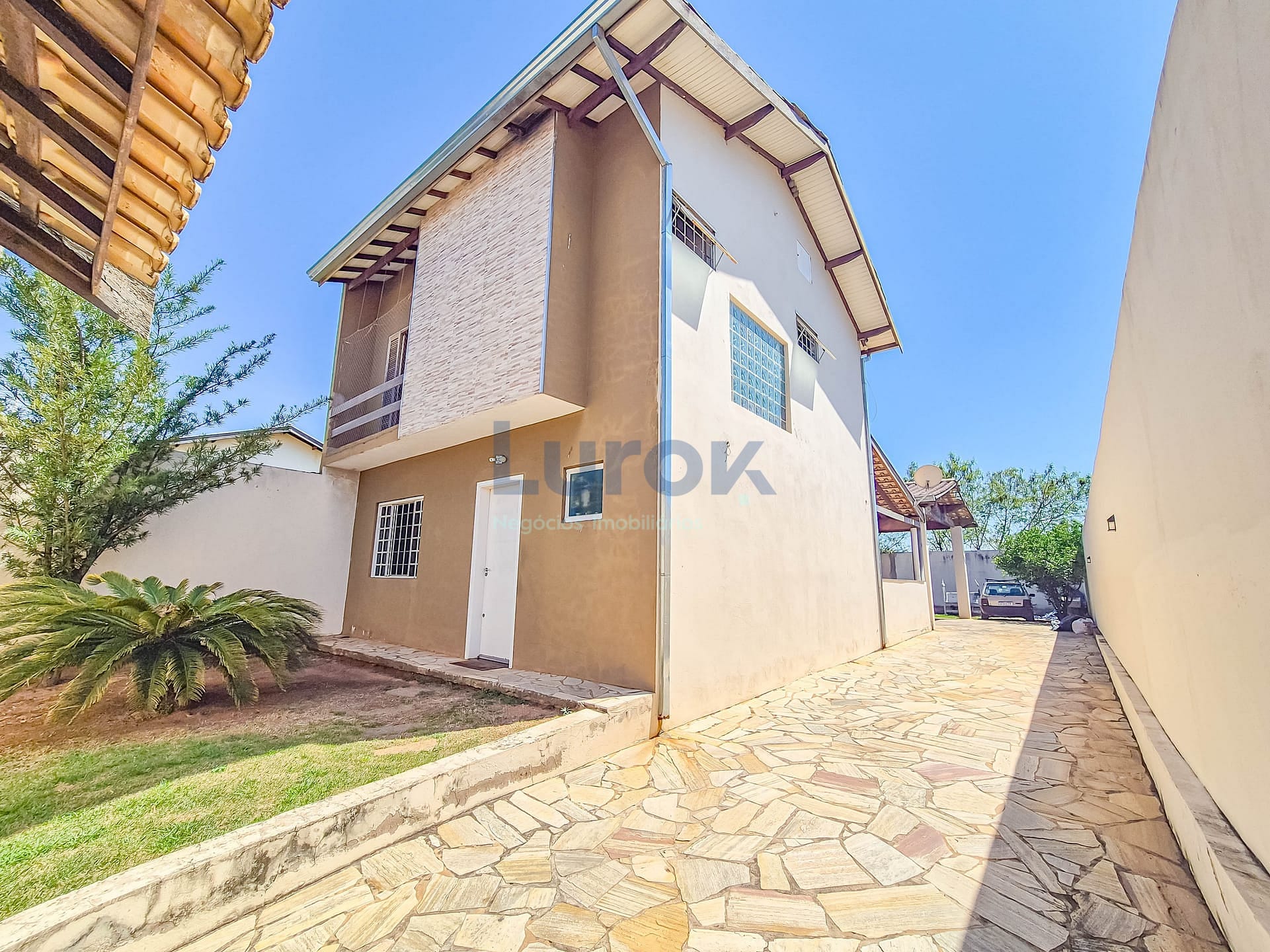 Casa, 3 quartos, 206 m² - Foto 1