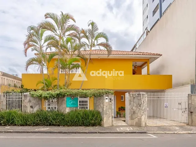 Casa com 377m² 4 quartos e 4 banheiros, à venda, no bairro Centro em Ponta Grossa