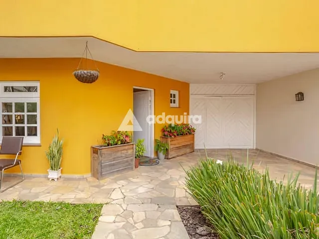 Casa com 377m² 4 quartos e 4 banheiros, à venda, no bairro Centro em Ponta Grossa