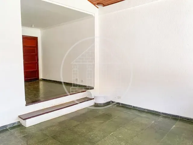 Casa com 504m² 1 quarto e 5 banheiros, para alugar, no bairro Parque do Terceiro Lago em São Paulo