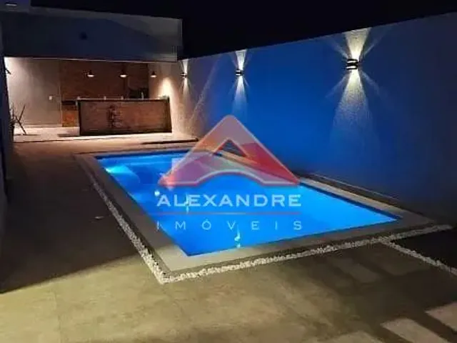 Casa com 350m² 3 quartos e 2 banheiros, à venda, no bairro Condomínio Residencial Mantiqueira em São José Dos Campos