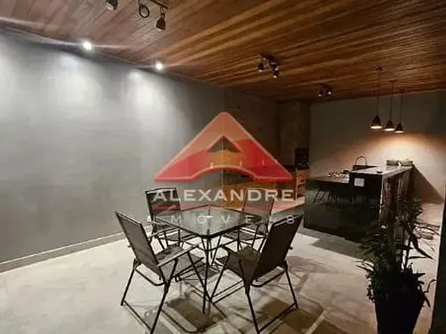 Casa com 350m² 3 quartos e 2 banheiros, à venda, no bairro Condomínio Residencial Mantiqueira em São José Dos Campos