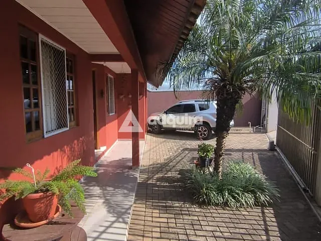 Casa com 486m² 2 quartos e 1 banheiro, à venda, no bairro Oficinas em Ponta Grossa