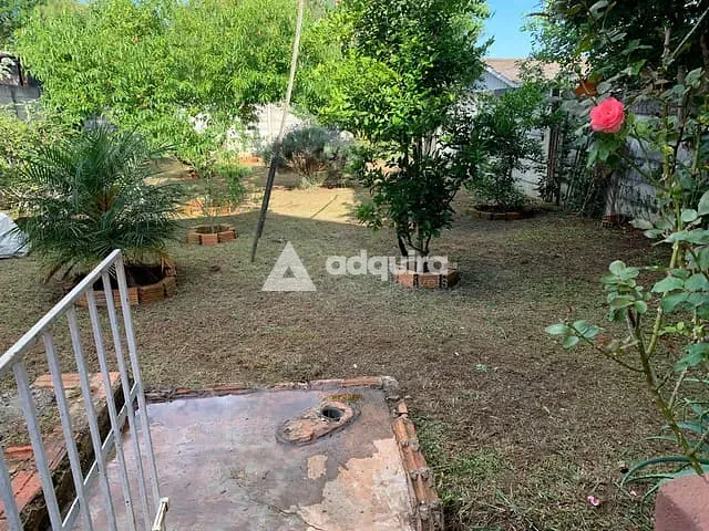 Casa com 486m² 2 quartos e 1 banheiro, à venda, no bairro Oficinas em Ponta Grossa