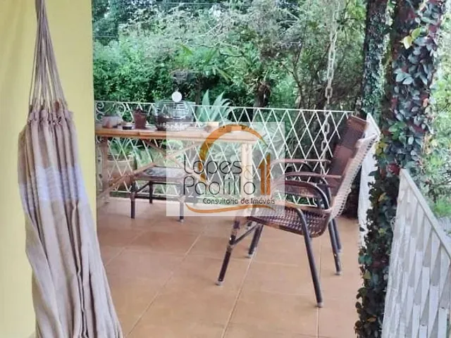 Casa com 510m² 3 quartos e 2 banheiros, à venda, no bairro Jardim Shangri-Lá em Atibaia