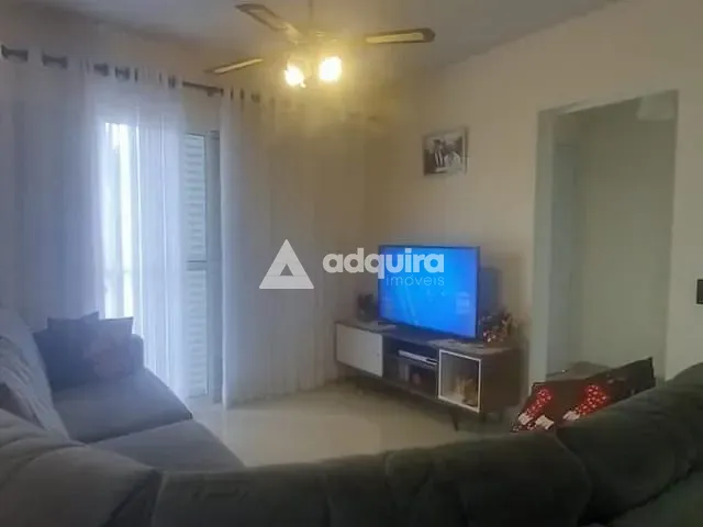 Casa com 616m² 3 quartos e 3 banheiros, à venda, no bairro Uvaranas em Ponta Grossa