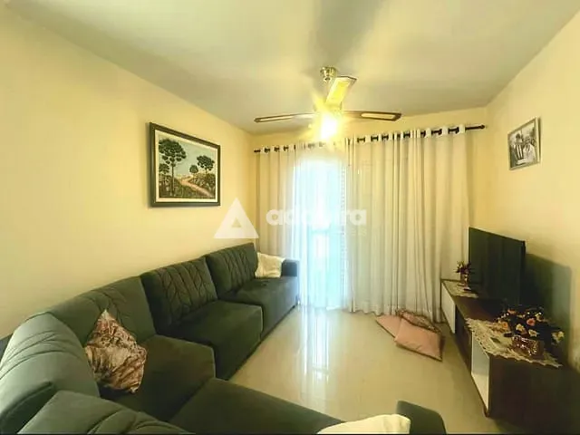 Casa com 616m² 3 quartos e 3 banheiros, à venda, no bairro Uvaranas em Ponta Grossa