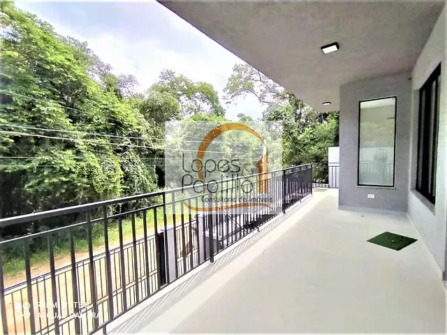 Casa com 528m² 4 quartos e 2 banheiros, à venda, no bairro Parque Residencial Itaguaçu em Atibaia