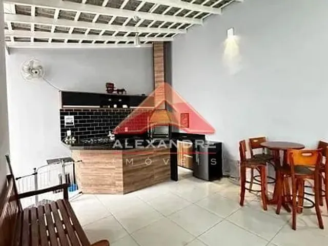 Casa com 250m² 3 quartos e 1 banheiro, à venda, no bairro Jardim Minas Gerais em São José Dos Campos