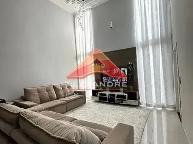 Casa com 250m² 3 quartos e 1 banheiro, à venda, no bairro Jardim Minas Gerais em São José Dos Campos