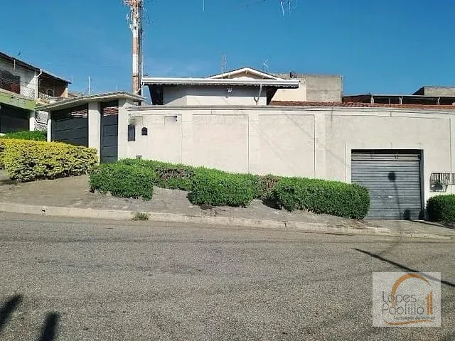 Casa com 210m² 3 quartos e 2 banheiros, à venda, no bairro Jardim Alvinópolis em Atibaia