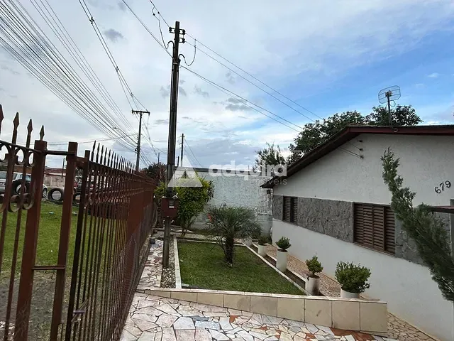 Terreno com 429m², à venda, no bairro Jardim Carvalho em Ponta Grossa