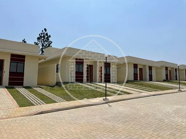 Casa com 120m² 2 quartos e 1 banheiro, à venda, no bairro Flórida em Embu-Guaçu