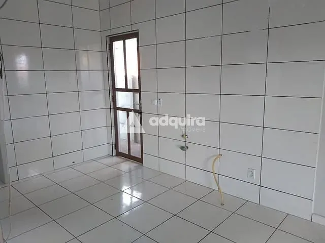 Casa com 520m² 2 quartos e 1 banheiro, à venda, no bairro Boa Vista em Ponta Grossa
