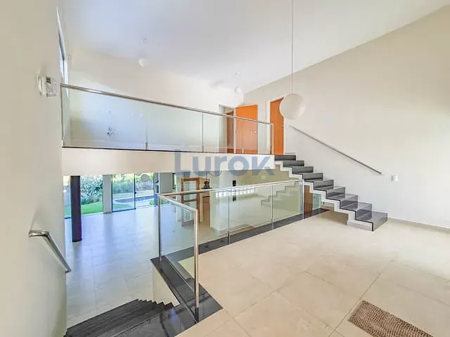 Casa 4 quartos e 4 banheiros, à venda, no bairro Jardim Europa em Valinhos