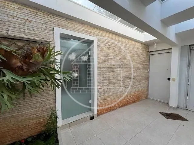 Casa com 391m² 4 quartos e 4 banheiros, à venda, no bairro Jardim Campo Grande em São Paulo
