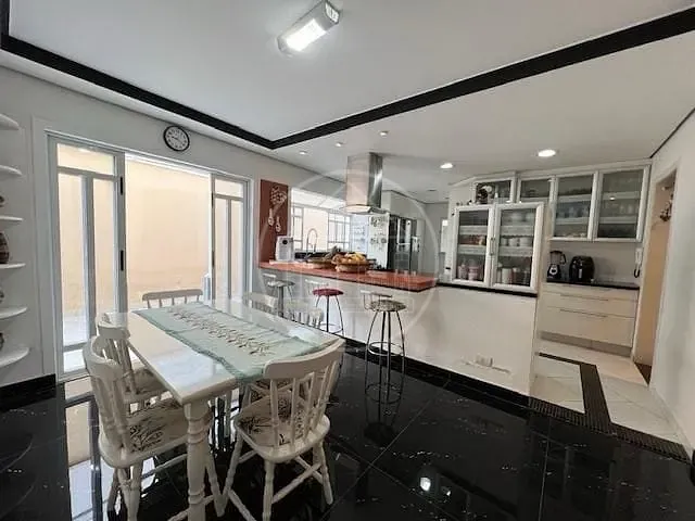 Casa, 4 quartos, 256 m² - Foto 11
