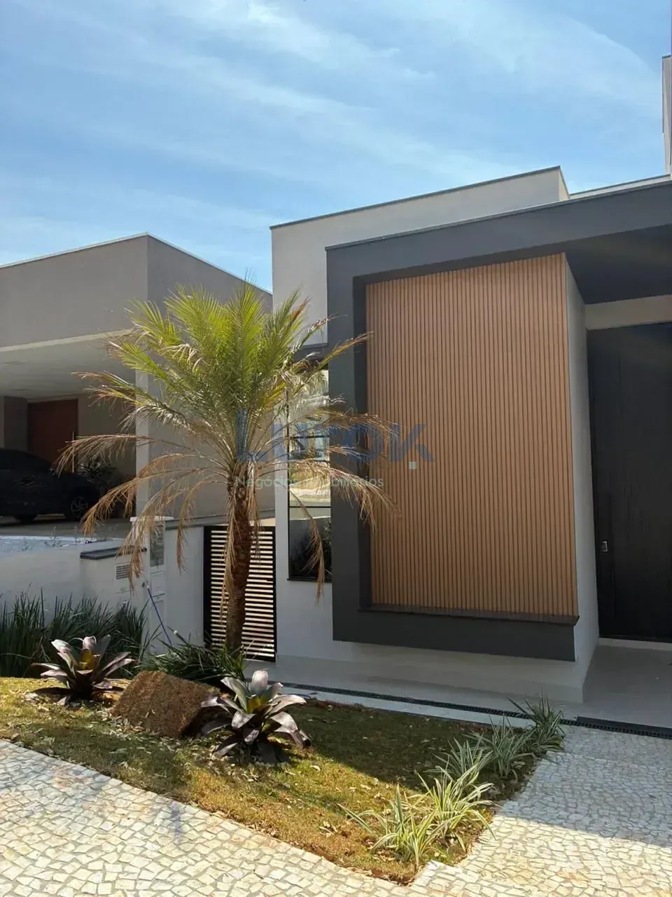Casa, 4 quartos, 319 m² - Foto 2