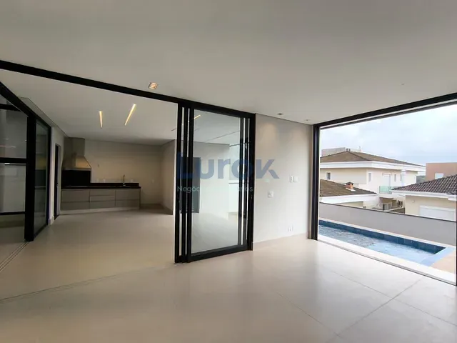 Casa com 400m² 4 quartos e 6 banheiros, à venda, no bairro Nações em Valinhos