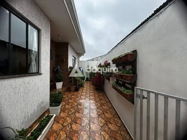 Casa com 126m² 3 quartos e 1 banheiro, à venda, no bairro Neves em Ponta Grossa