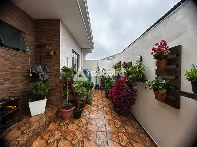 Casa com 126m² 3 quartos e 1 banheiro, à venda, no bairro Neves em Ponta Grossa