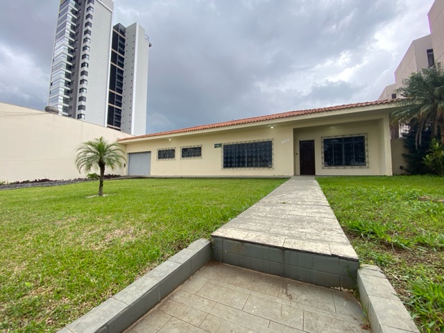 Foto do Casa - Casa Comercial para Locação e Venda – Rua Balduíno Taques, Próximo ao Superpão | Adquira Imóveis
