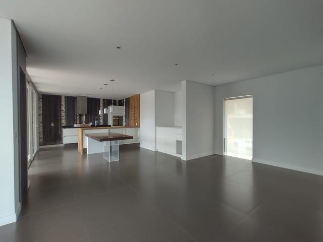 Casa com 490m² 3 quartos e 7 banheiros, à venda, no bairro Alphaville em Santana de Parnaíba